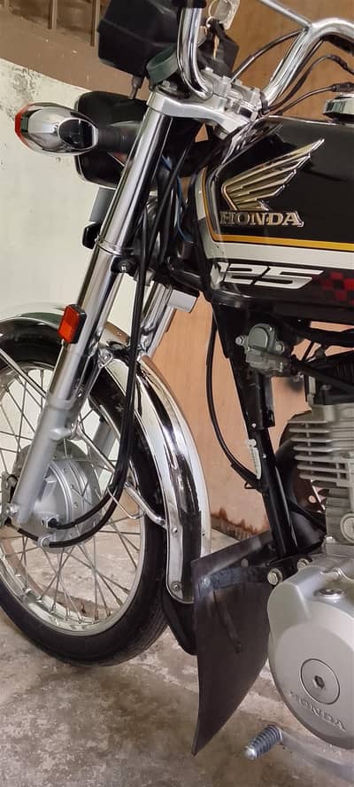 Honda cg 125 salf 24 25 modal