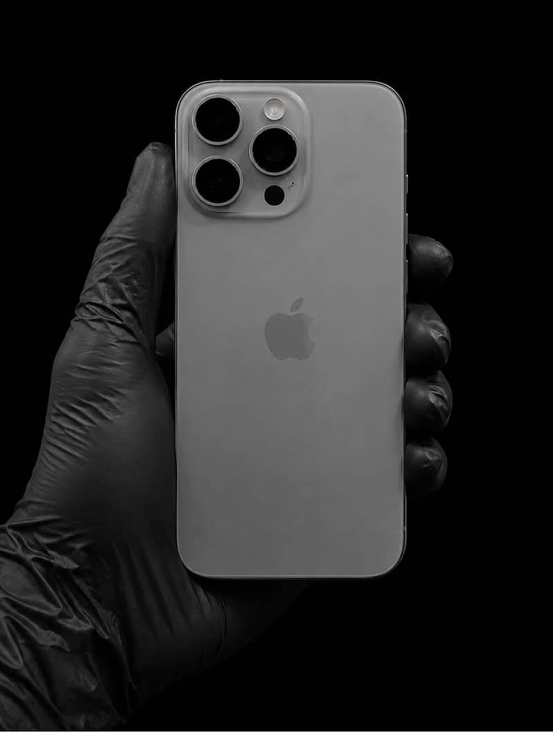 Apple iPhone 15 Pro 0
