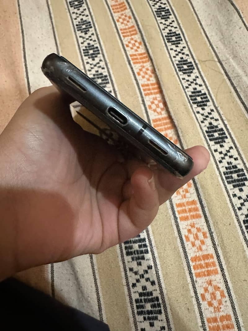 Google Pixel 7a 3