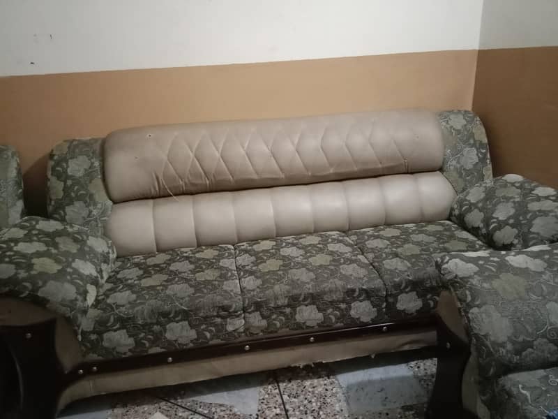 6 seator Sofa/Sofa Set for sell. 2
