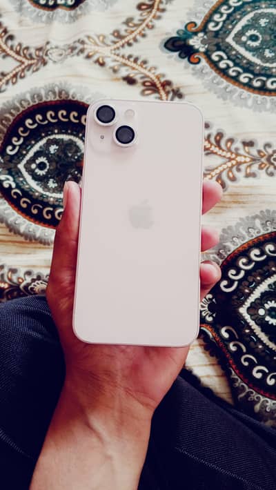 Apple iPhone 13
