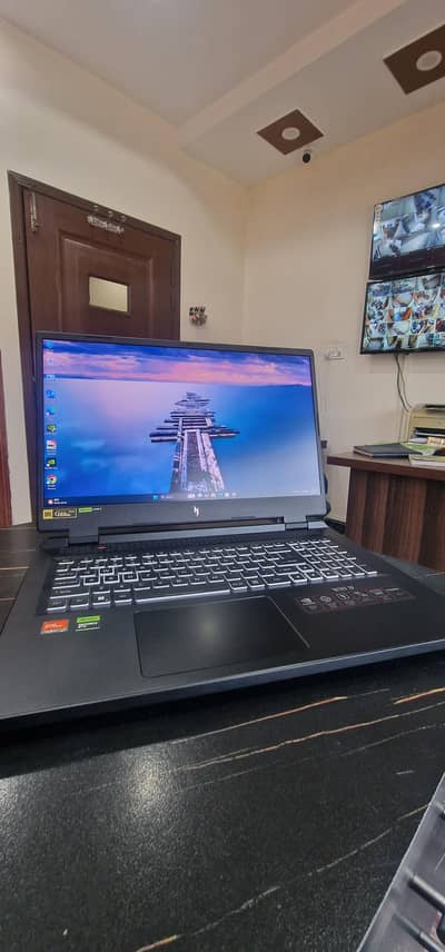 Acer Nitro 17