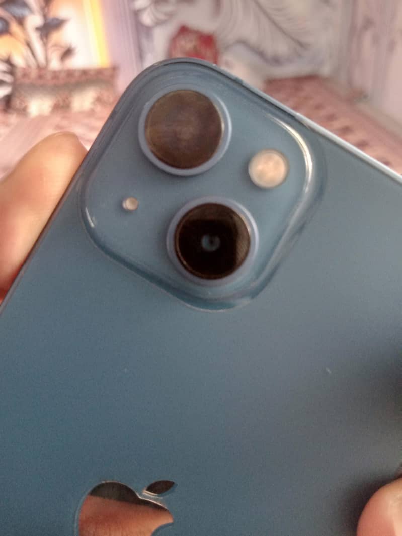 Apple iPhone 13 5