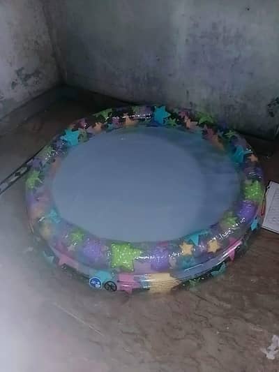 Swing pool