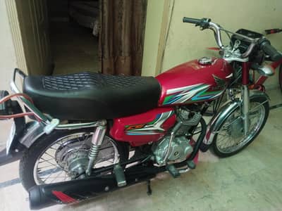 Honda 125 total original 10/10 all ok he