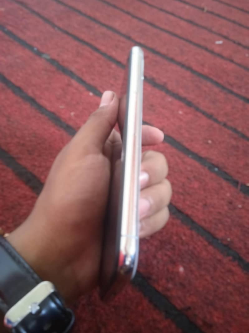 Apple iPhone X 1