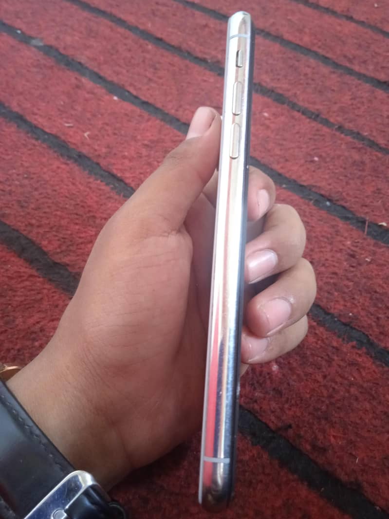 Apple iPhone X 2