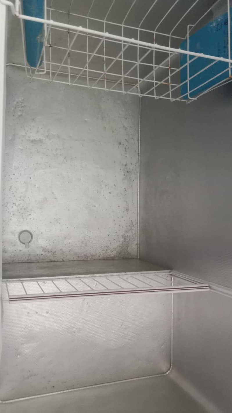 refrigerator 0