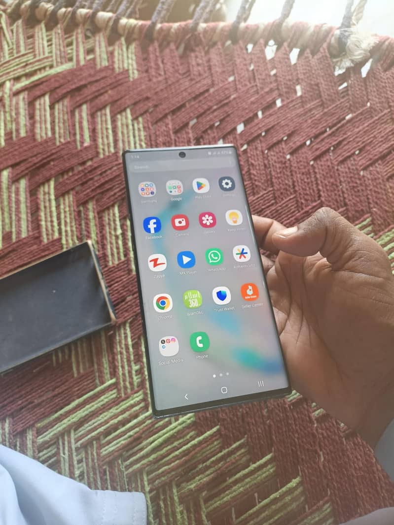 Samsung Mobile Note 10 Plus 1