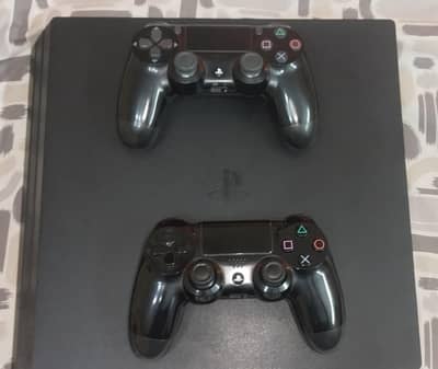 PS4 pro with 2 original controllers