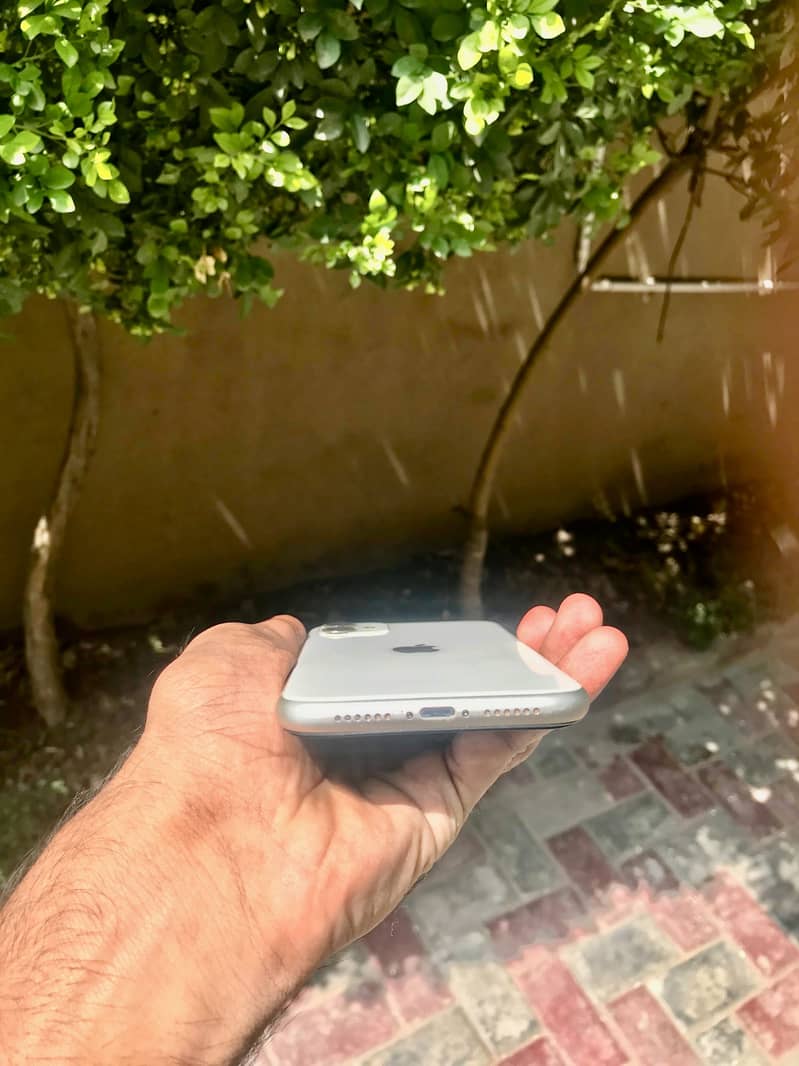 Apple iPhone 11 5