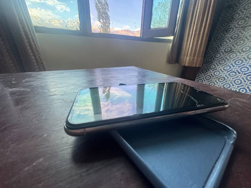 Apple iPhone X 2