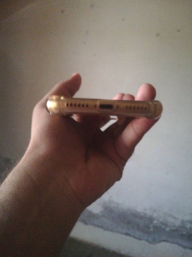 Apple iPhone 7 2