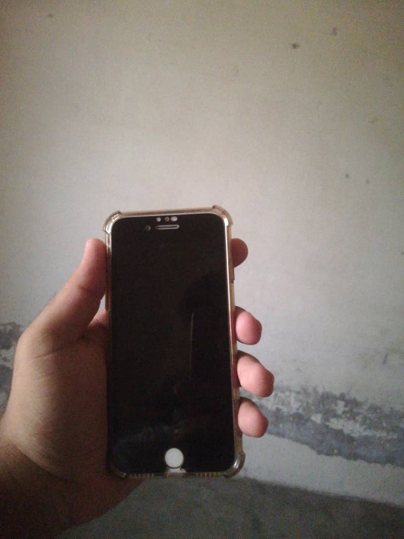 Apple iPhone 7 3