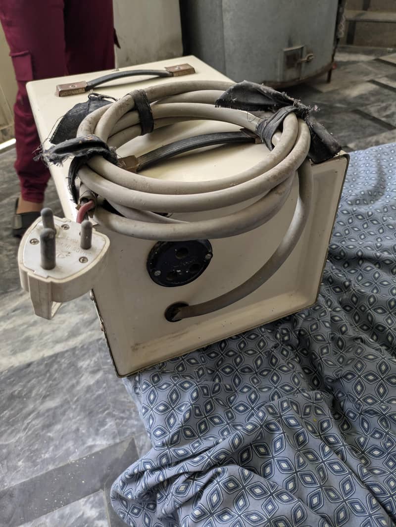 Voltage stabilizer 2