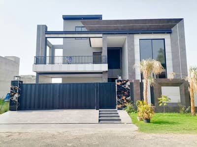 Prime Location 1 Kanal House In IEP Engineers Town - Block C2 For Sale At Good Location