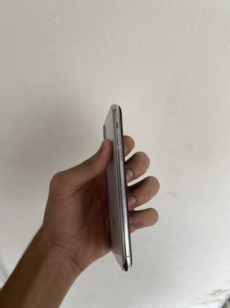 Apple iPhone X 1