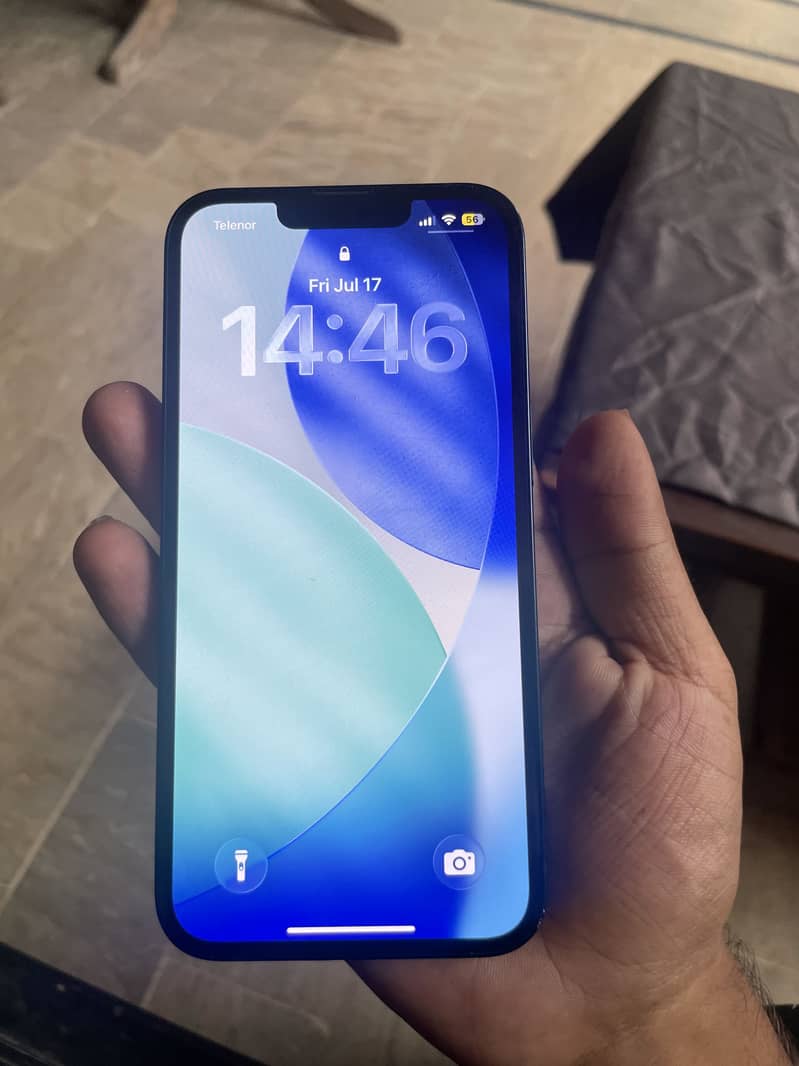Apple iPhone 13 6
