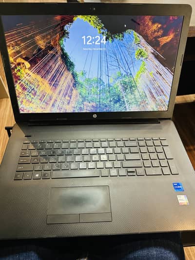 Hp core i7 11th gen 8gb 512gb 128 graphics card 15.6 inch display