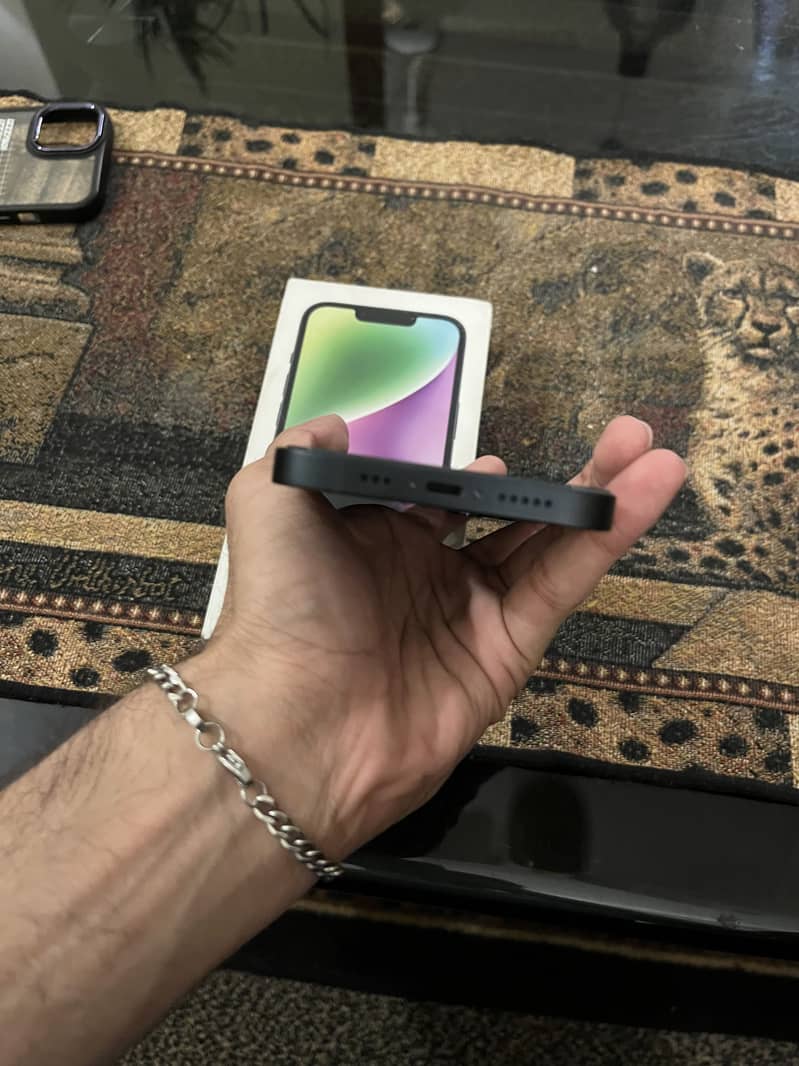 Apple iPhone 14 5