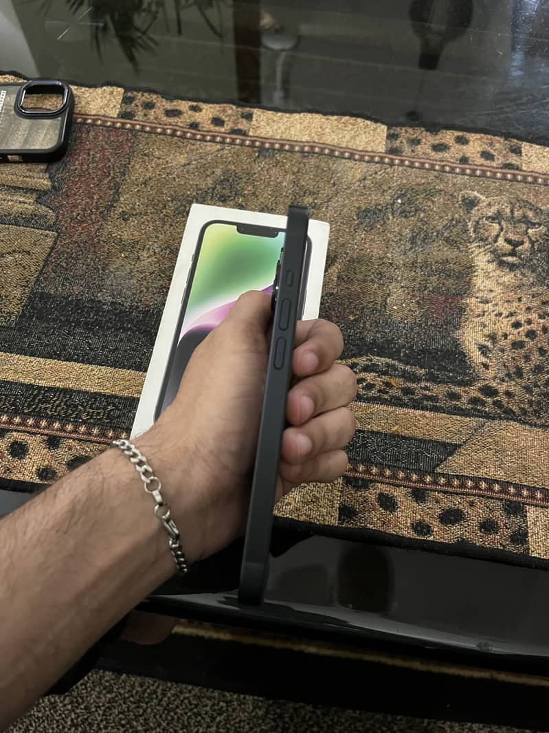 Apple iPhone 14 6