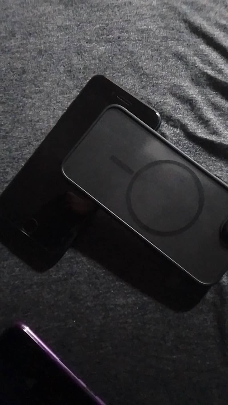 Apple iPhone 8 3