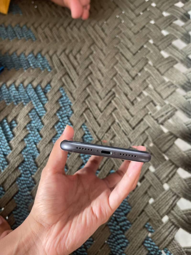 Apple iPhone 11 1