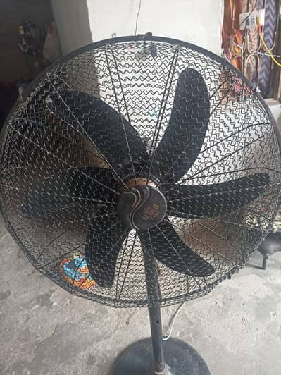 pedestal fan