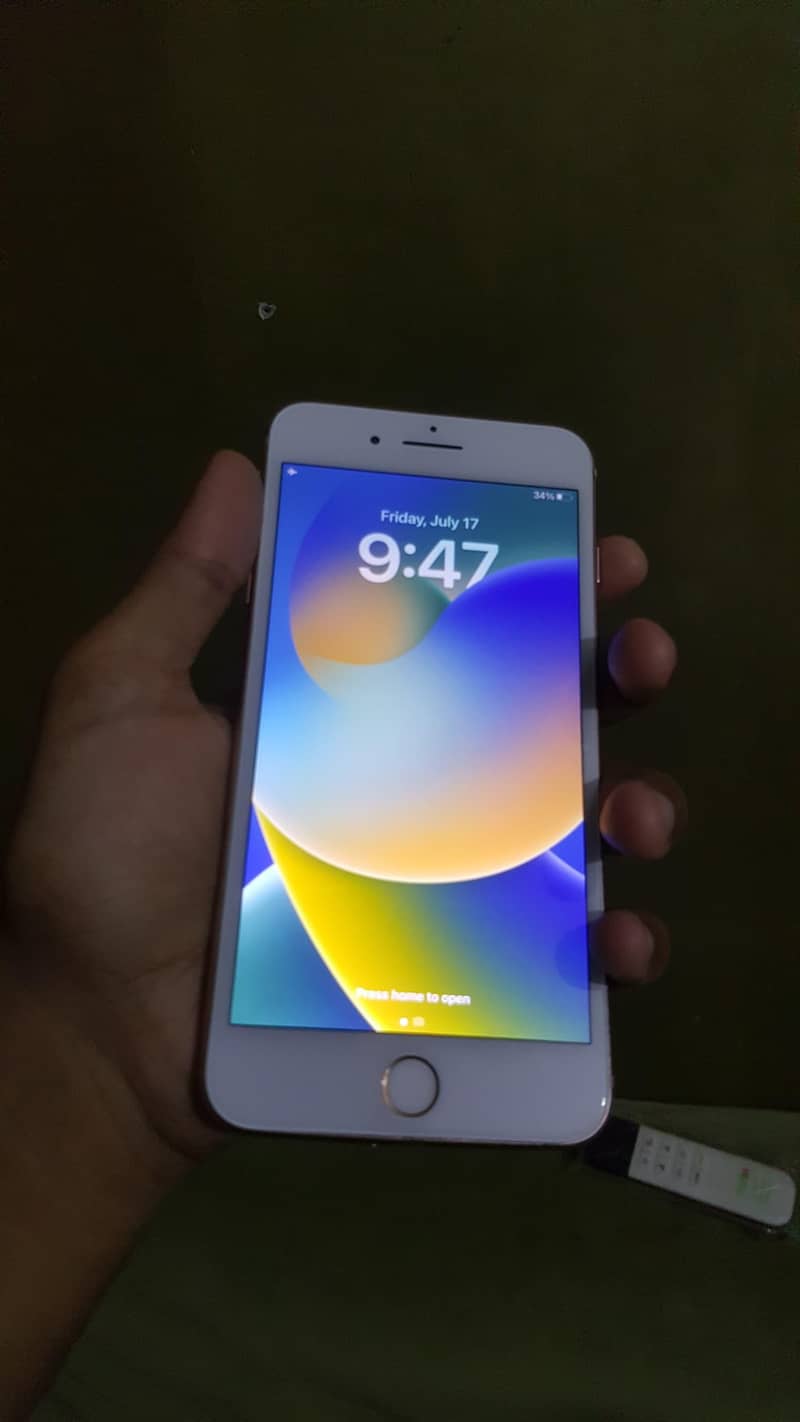 Apple iPhone 8 Plus 2