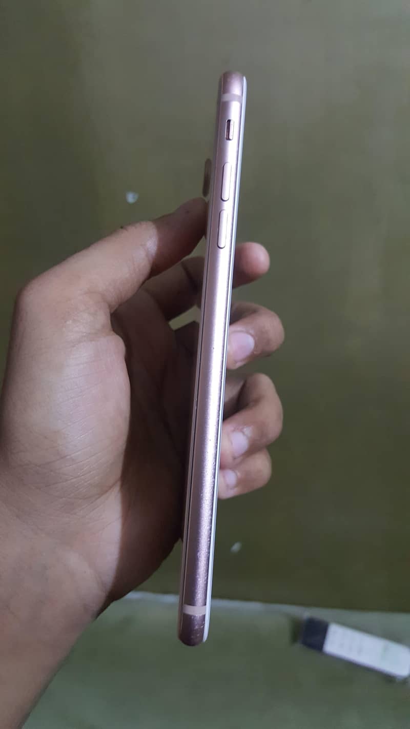 Apple iPhone 8 Plus 5