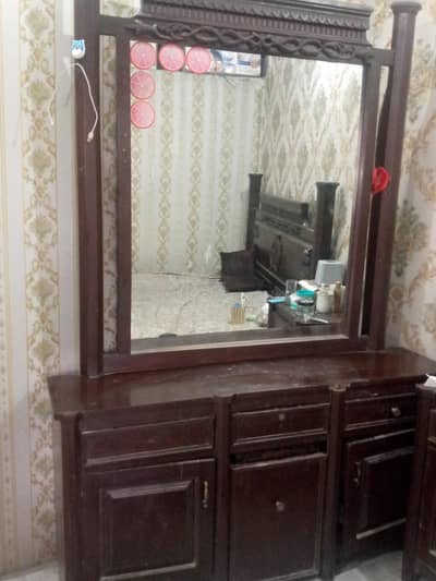 used showcase and dressing