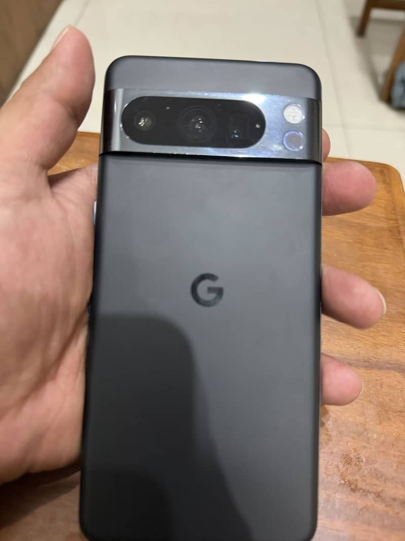 Google pixel 8 pro 1
