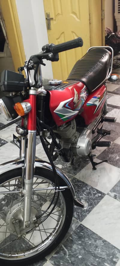 Honda 2023 on my name first ownr 0'3'4'4'5'1'5'0'8'8'2