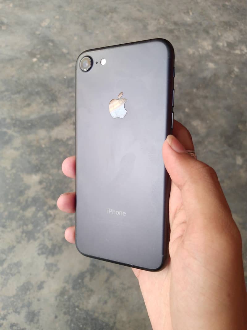 Apple iPhone 7 5