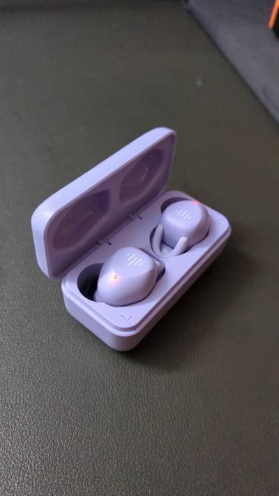 iLuv Ts100 sports earbuds USA Made.