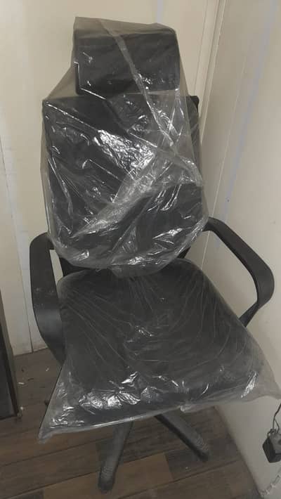 executive office chair for urgent sale