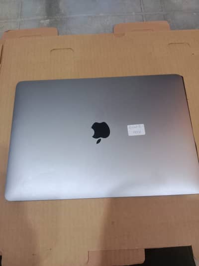 MacBook pro core i5 2019