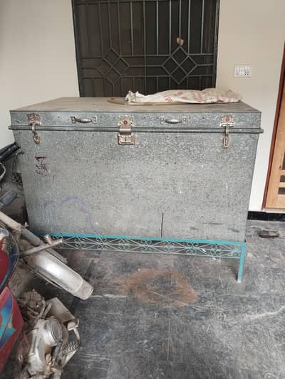 solid iron trunk petti