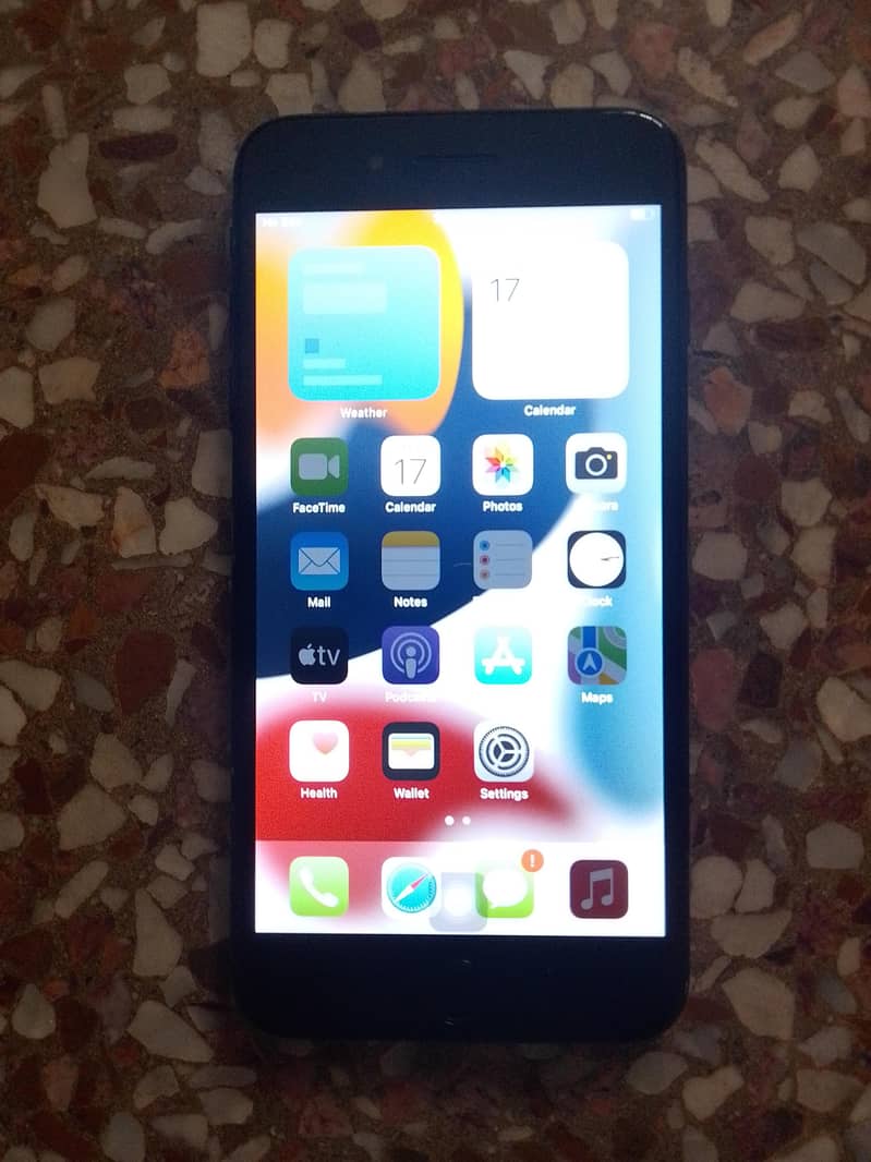 Apple iPhone 7 Plus 0