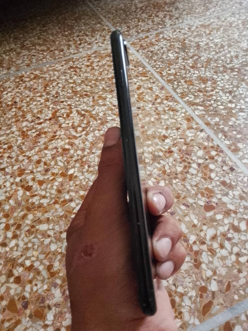 Apple iPhone 7 Plus 1