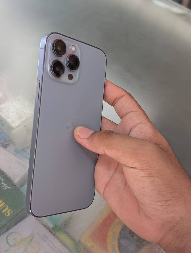 iPhone 13 Pro Max 5