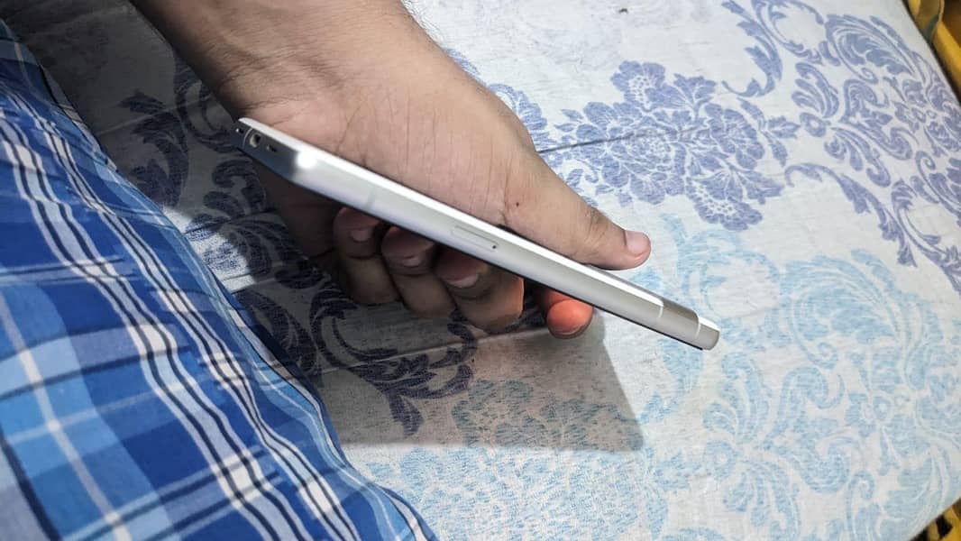 Google Pixel 7a 1