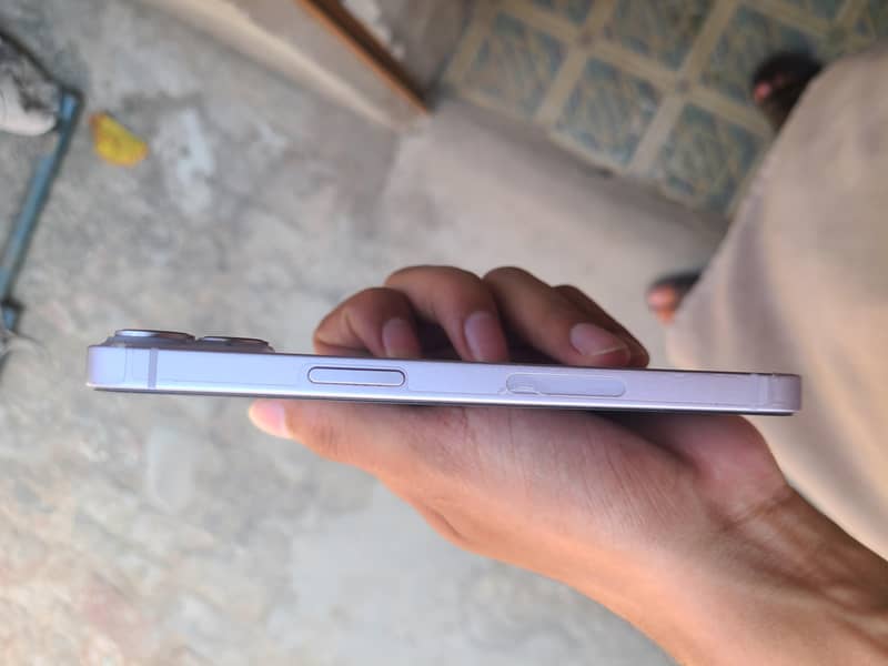 IPhone 14 4