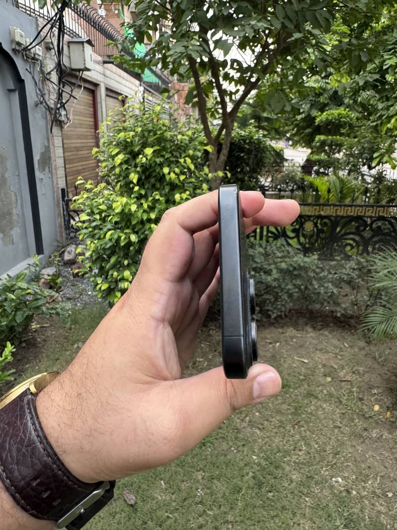 Iphone 15 pro max jv 1