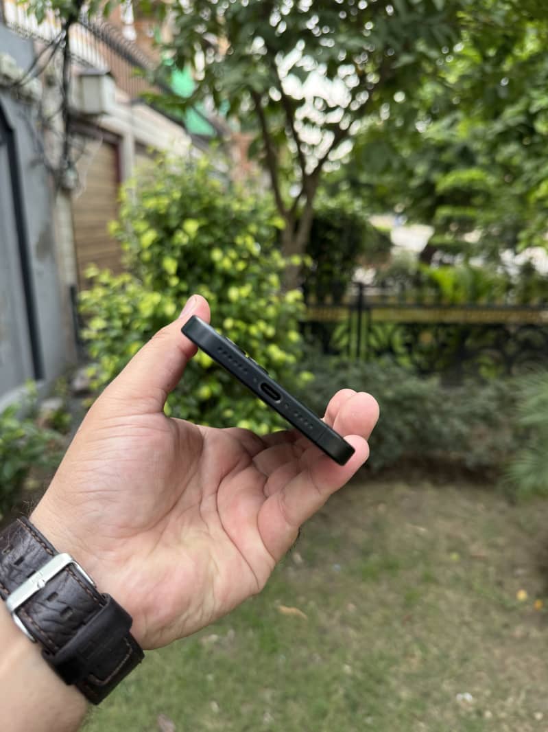 Iphone 15 pro max jv 2