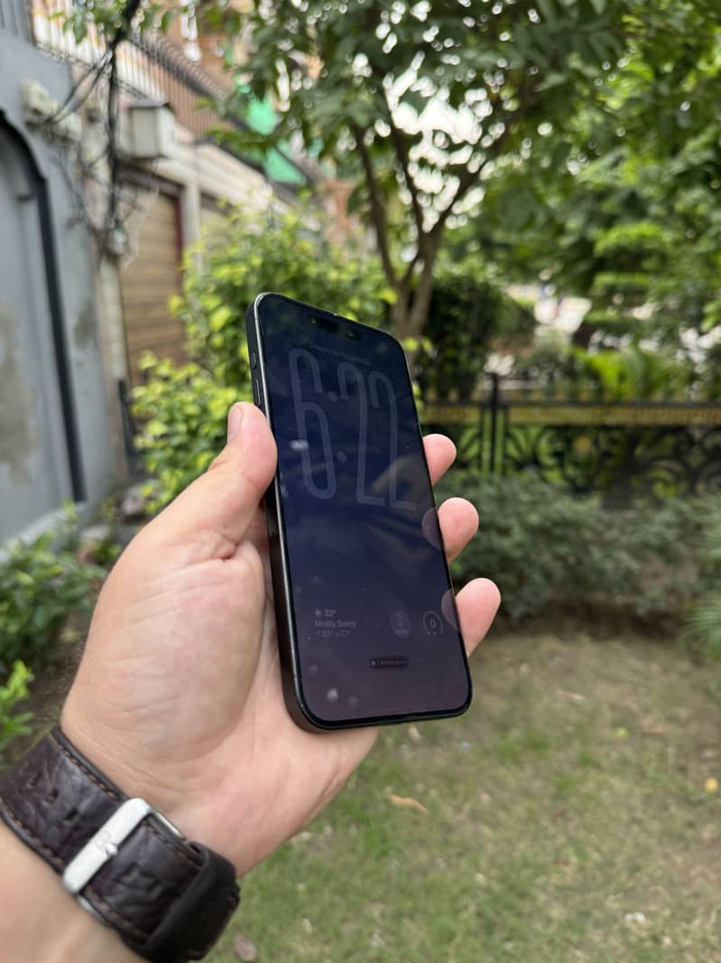 Iphone 15 pro max jv 4