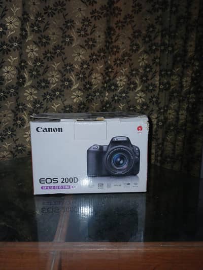 Canon 200D with Lens 18-55mm for Sale