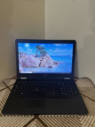 Dell Latitude | i7 6th Gen | 8GB RAM | 256GB SSD | 2GB Graphics