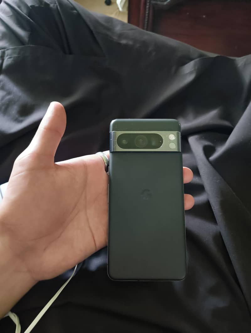 Google Pixel 8 Pro 2