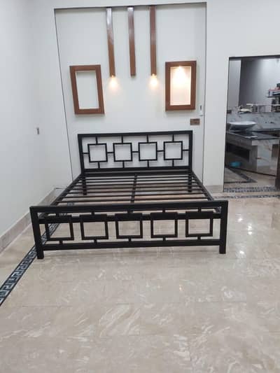 Bunk Bed/ Royal Bed/ Hostels Beds /Double Beds Available
